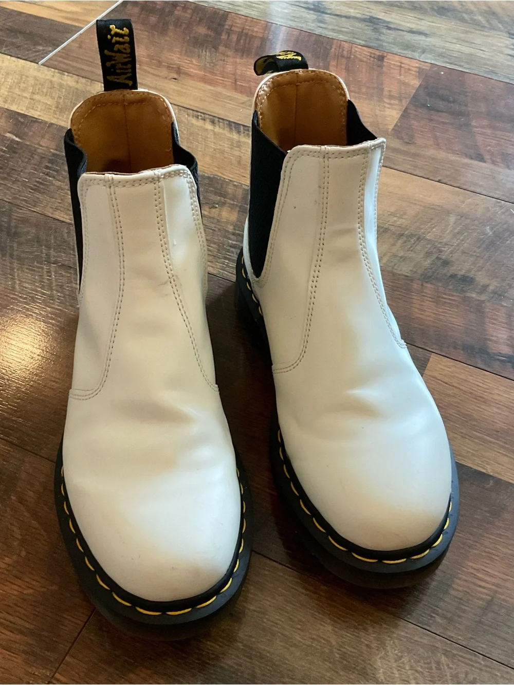 Dr Martens Chelsea Boot 2976 White 6
